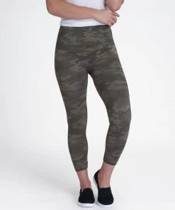 Spanx Look At Me Now Seamless Cropped Leggings