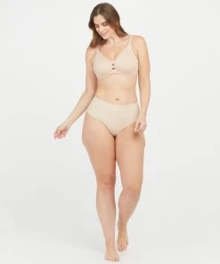 Spanx Low Profile Minimizer Bra New Arrivals