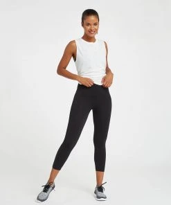 Spanx Look At Me Now Seamless Cropped Leggings
