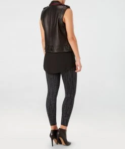 Spanx Look At Me Now Seamless Cropped Leggings