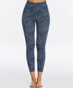 Spanx Look At Me Now Seamless Cropped Leggings