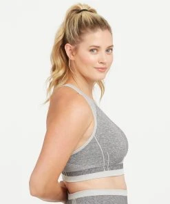 Spanx Seamless Sculpt Medium Impact Sports Bra