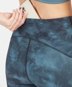 Spanx Booty Boost® Active Tie Dye 7/8 Leggings 22 Spanx Booty Boost® Active Tie Dye 7/8 Leggings