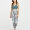Spanx New Arrivals Booty Boost Active Splatter Floral ⅞ Leggings 1 Spanx New Arrivals Booty Boost Active Splatter Floral ⅞ Leggings