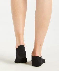 Spanx Active Arch Compression Ankle Socks